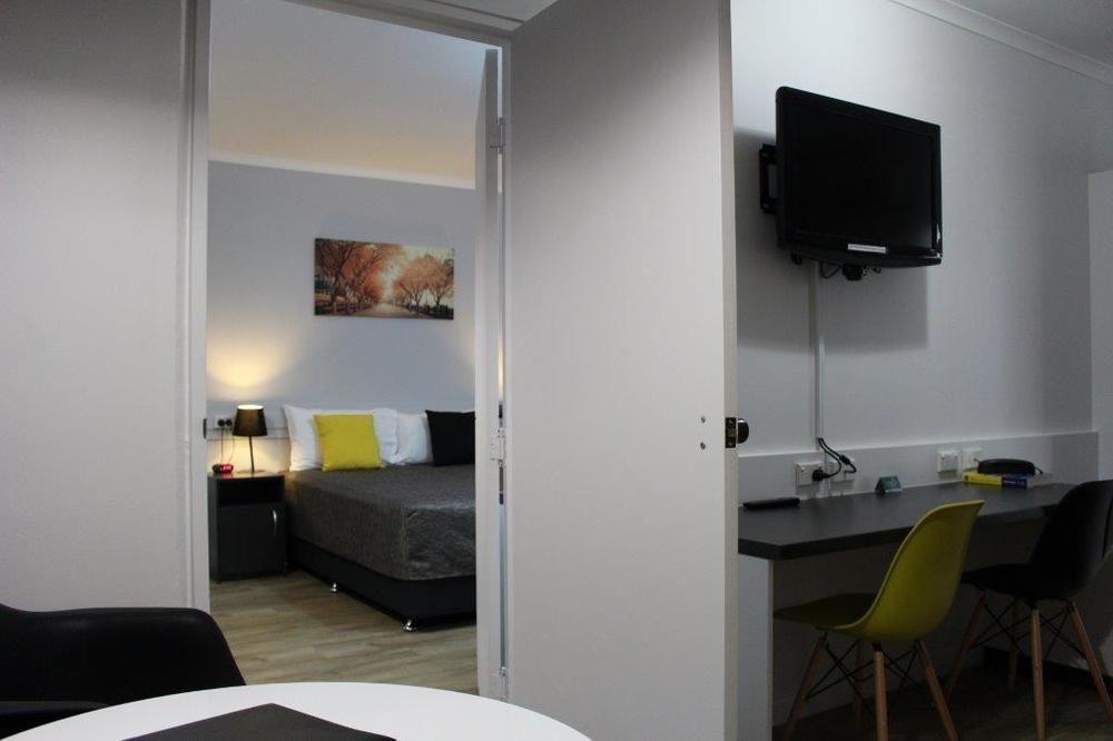 רוקהמפטון Glenmore Palms Motel מראה חיצוני תמונה
