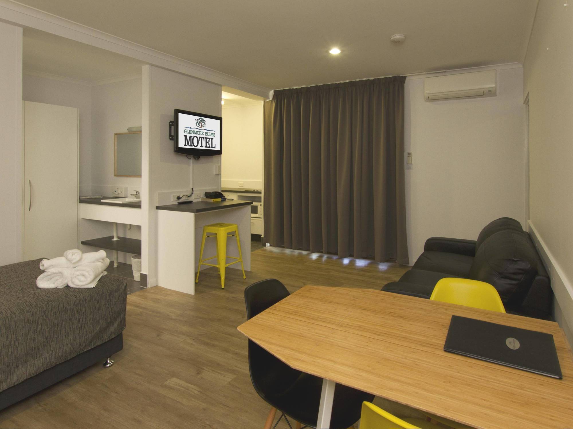 רוקהמפטון Glenmore Palms Motel מראה חיצוני תמונה